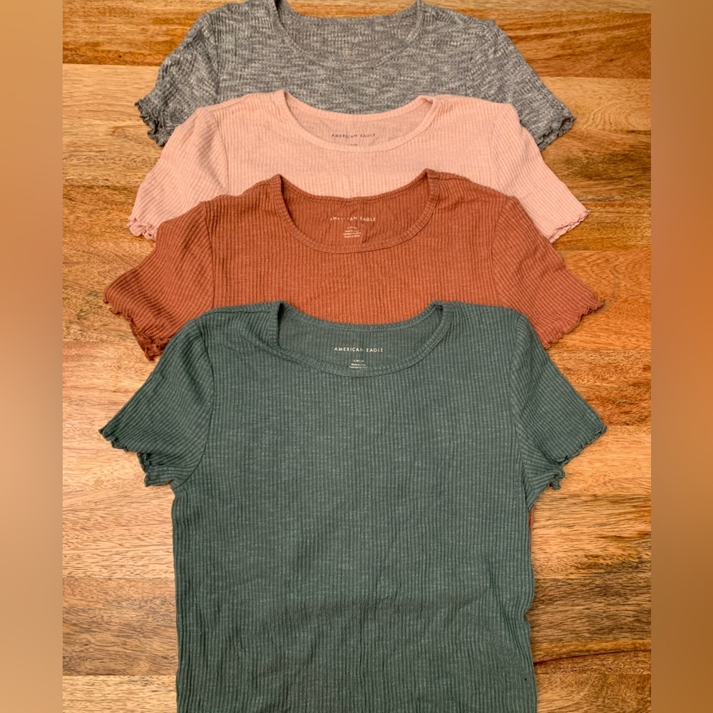 American Eagle Set of 4 short-sleeve shirts Small. NWOT